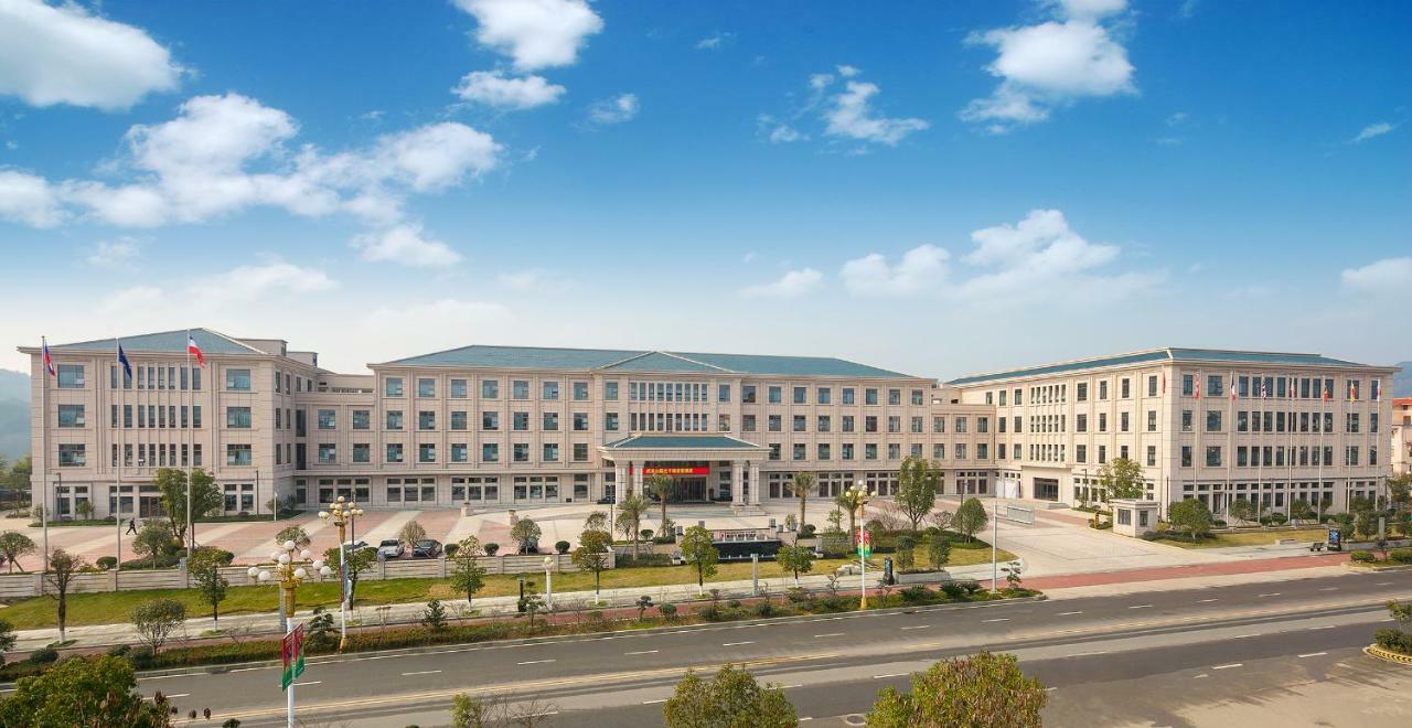 Millennium Resort Wuyishan หวู่ยี่ฉาน ภายนอก รูปภาพ